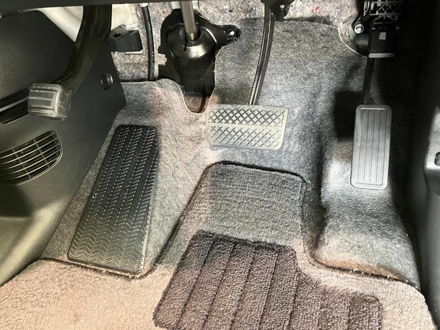 Ｎ−ＢＯＸカスタムＧ　ＳＳパッケージ　ワンセグナビ　バックカメラ　ＨＩＤ追突被害軽減ブレーキ　ワンセグナビ　バックカメラ　ＤＶＤ　両側電動スライドドア　ＨＩＤヘッドライト　オートライト　トップシェイドガラス　オートエアコン　スマートキー　エコアイドル（滋賀県）の中古車