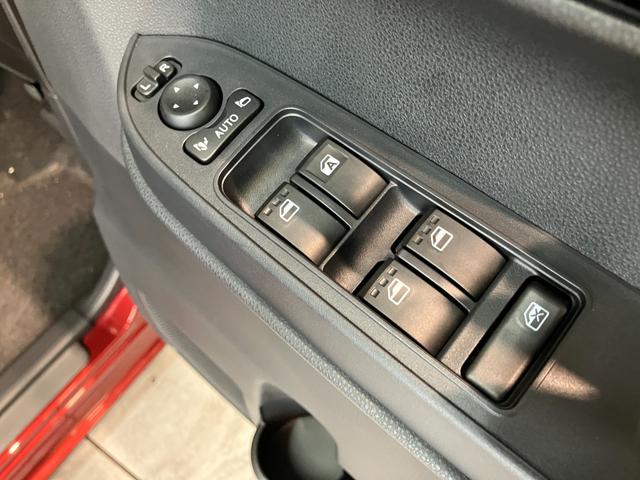 タントＸ　左側電動スライドドア　ＬＥＤヘッド　届出済未使用車衝突被害軽減ブレーキ　コーナーセンサー　バックカメラ（ナビ装着時用）　左側電動スライドドア　前席シートヒーター　電動パーキングブレーキ　ＬＥＤ　オートライト　オートエアコン　スマートキー　エコアイドル（滋賀県）の中古車