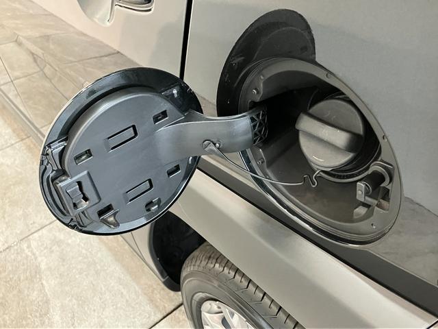タフトＧ　ダーククロムベンチャー　クルコン　届出済未使用車衝突被害軽減ブレーキ　コーナーセンサー　バックカメラ（ナビ装着時用）　シートヒーター　電動パーキング　スカイフィールトップ　ＬＥＤ　オートエアコン　スマートキー　レーダークルーズコントロール（滋賀県）の中古車