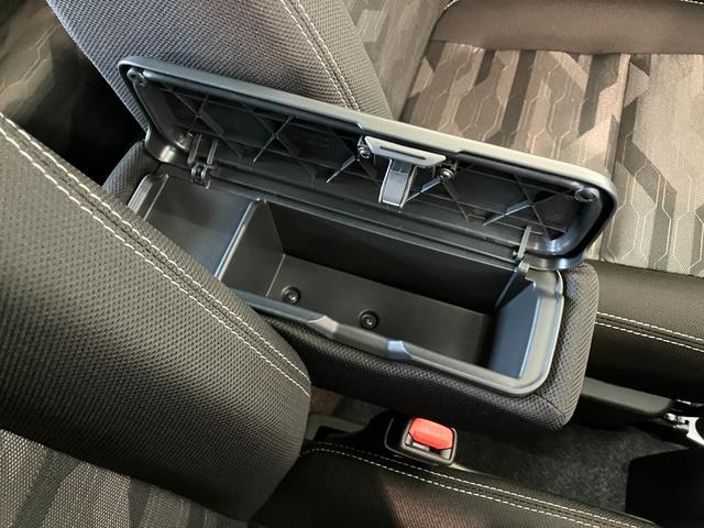 タフトＧ　ダーククロムベンチャー　シートヒーター　届出済未使用車衝突被害軽減ブレーキ　コーナーセンサー　バックカメラ（ナビ装着時用）　レーダークルコン　前席シートヒーター　電動パーキングブレーキ　ＬＥＤ　オートライト　スマートキー　エコアイドル　届出済未使用車（滋賀県）の中古車