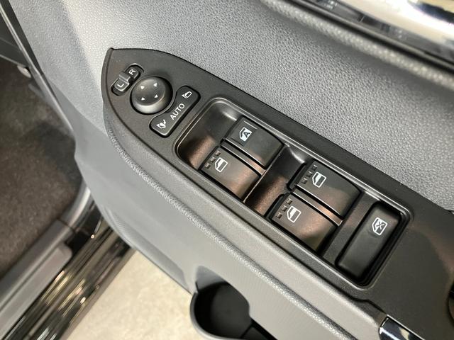 タントカスタムＲＳ　ターボ　両側電動スライドドア　届出済未使用車衝突被害軽減ブレーキ　コーナーセンサー　ターボ　バックカメラ（ナビ装着時用）　両側電動スライドドア　前席シートヒーター　電動パーキングブレーキ　ＬＥＤ　オートライト　スマートキー　エコアイドル（滋賀県）の中古車