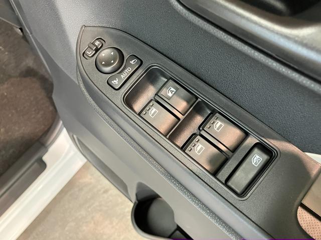 タントＸ　９型ディスプレイオーディオ　フルセグ　届出済未使用車衝突被害軽減ブレーキ　コーナーセンサー　９型ディスプレイオーディオ　フルセグ　Ｂｌｕｅｔｏｏｔｈ　ＵＳＢ　バックカメラ　左側電動スライドドア　前席シートヒーター　ＬＥＤ　スマートキー　エコアイドル（滋賀県）の中古車