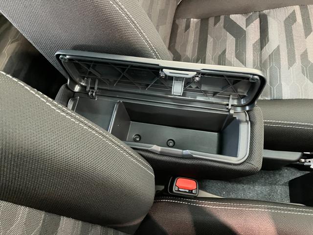 タフトＧダーククロムベンチャー　シートヒーター　届出済未使用車衝突被害軽減ブレーキ　コーナーセンサー　バックカメラ（ナビ装着時用）　前席シートヒーター　電動パーキング　スカイフィールトップ　ＬＥＤ　オートライト　レーダークルーズコントロール　スマートキー（滋賀県）の中古車