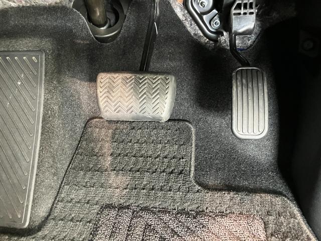 ヴォクシーハイブリッドＳ−Ｚ　１０型ナビ　バックカメラ　車検整備付トヨタセーフティセンス　コーナーセンサー　フルセグナビ　バックカメラ　ＥＴＣ　ドラレコ　Ｂｌｕｅｔｏｏｔｈ　両側電動スライドドア　左側オートステップ　パワーバックドア　シートヒーター　ダブルエアコン（滋賀県）の中古車