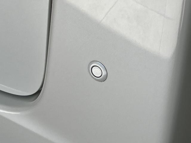 タントスローパーＸ　ＳＡ２　左側電動スライドドア　リヤーシート付車いす乗降車　衝突回避軽減ブレーキ　バックカメラ（ナビ装着時用）　ＣＤステレオ　左側電動スライドドア　電動格納式ミラー　マニュアルレベリング　オートエアコン　オートライト　スマートキー　エコアイドル（滋賀県）の中古車