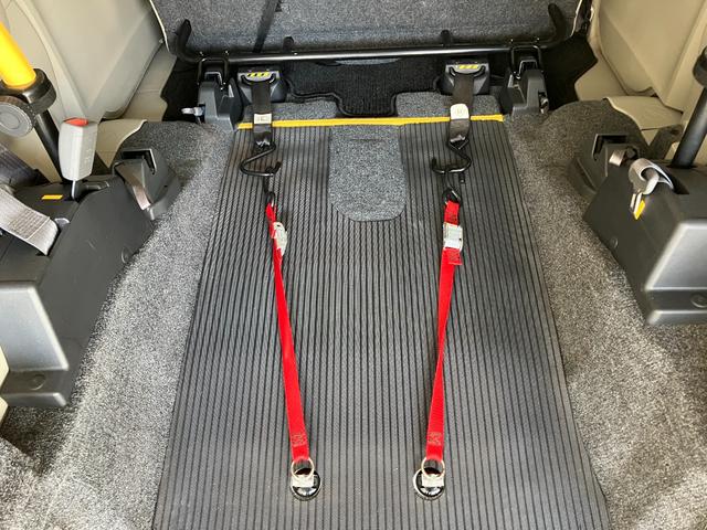 タントスローパーＸ　ＳＡ２　左側電動スライドドア　リヤーシート付車いす乗降車　衝突回避軽減ブレーキ　バックカメラ（ナビ装着時用）　ＣＤステレオ　左側電動スライドドア　電動格納式ミラー　マニュアルレベリング　オートエアコン　オートライト　スマートキー　エコアイドル（滋賀県）の中古車