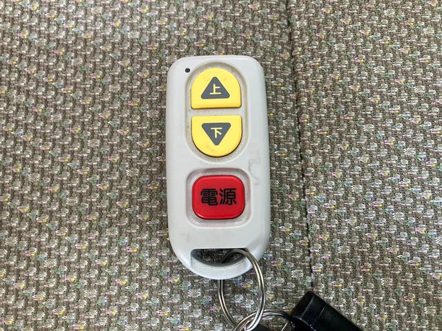 タントスローパーＸ　ＳＡ２　左側電動スライドドア　リヤーシート付車いす乗降車　衝突回避軽減ブレーキ　バックカメラ（ナビ装着時用）　ＣＤステレオ　左側電動スライドドア　電動格納式ミラー　マニュアルレベリング　オートエアコン　オートライト　スマートキー　エコアイドル（滋賀県）の中古車