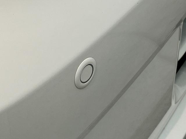 タントＸ　左側ユニバーサルステップ・パワスラ　ＬＥＤ　車検整備付衝突被害軽減ブレーキ　コーナーセンサー　左側電動スライドドア・ユニバーサルステップ　前席シートヒーター　ＬＥＤ　オートライト　オートエアコン　スマートキー　電動格納式ドアミラー　エコアイドル（滋賀県）の中古車