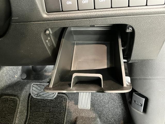 ソリオバンディットハイブリッドＭＶ　８型ナビ　パノラマカメラ　車検整備付衝突被害軽減ブレーキ　バックソナー　８型フルセグナビ　パノラマカメラ　ドラレコ　ＥＴＣ　ＤＶＤ再生　Ｂｌｕｅｔｏｏｔｈ　ＵＳＢ　クルーズコントロール　シートヒーター　パドルシフト　両側電動スライドドア（滋賀県）の中古車