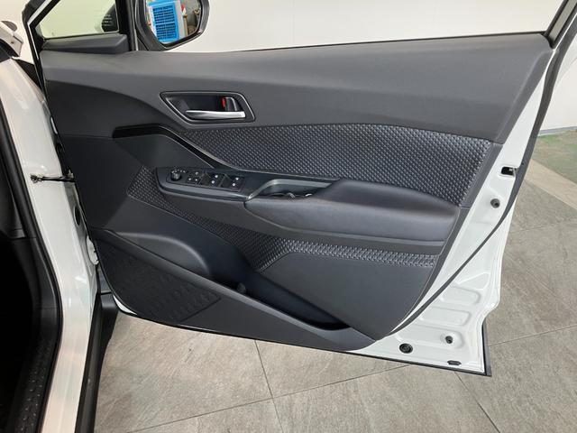 Ｃ−ＨＲＳ−Ｔ　ＬＥＤパッケージ　ターボ　フルセグナビ　車検整備付トヨタセーフティセンス　フルセグナビ　バックカメラ　ドラレコ　ＤＶＤ再生　Ｂｌｕｅｔｏｏｔｈ　クルーズコントロール　ＥＴＣ　ＬＥＤ　電動格納式ミラー　スマートキー　オートエアコン　オートライト（滋賀県）の中古車