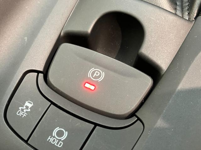 Ｃ−ＨＲＳ−Ｔ　ＬＥＤパッケージ　ターボ　フルセグナビ　車検整備付トヨタセーフティセンス　フルセグナビ　バックカメラ　ドラレコ　ＤＶＤ再生　Ｂｌｕｅｔｏｏｔｈ　クルーズコントロール　ＥＴＣ　ＬＥＤ　電動格納式ミラー　スマートキー　オートエアコン　オートライト（滋賀県）の中古車