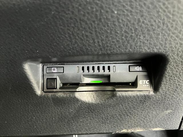 Ｃ−ＨＲＳ−Ｔ　ＬＥＤパッケージ　ターボ　フルセグナビ　車検整備付トヨタセーフティセンス　フルセグナビ　バックカメラ　ドラレコ　ＤＶＤ再生　Ｂｌｕｅｔｏｏｔｈ　クルーズコントロール　ＥＴＣ　ＬＥＤ　電動格納式ミラー　スマートキー　オートエアコン　オートライト（滋賀県）の中古車