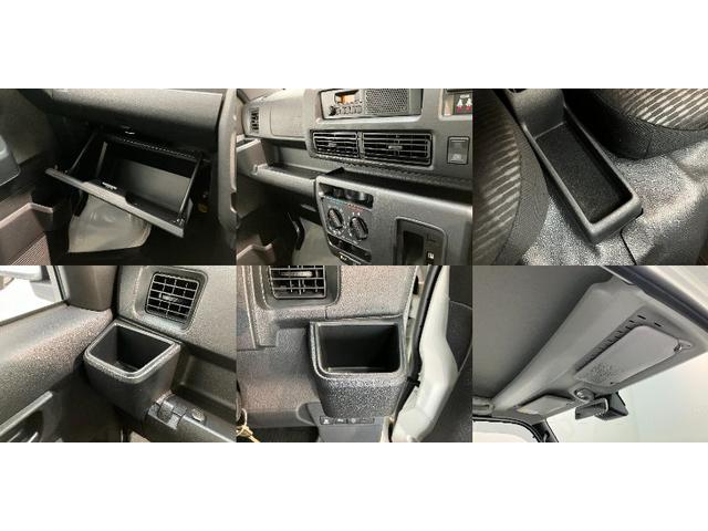 ハイゼットカーゴＤＸ　パートタイム４ＷＤ　コーナーセンサー　キーレス衝突被害軽減ブレーキ　コーナーセンサー　キーレスエントリー　前席パワーウインドウ　ＡＭ／ＦＭステレオ　両側スライドドア　パートタイム４ＷＤ　オートライト　後部プライバシーガラス　マニュアルレベリング（滋賀県）の中古車