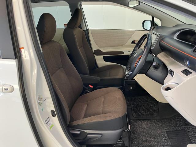 シエンタハイブリッドＧ　ワンセグナビ　バックカメラ　車検整備付トヨタセーフティセンス　ワンセグナビ　バックカメラ　Ｂｌｕｅｔｏｏｔｈ　ＥＴＣ　両側電動スライドドア　マニュアルレベリング　オートエアコン　電動格納式ミラー　スマートキー（滋賀県）の中古車