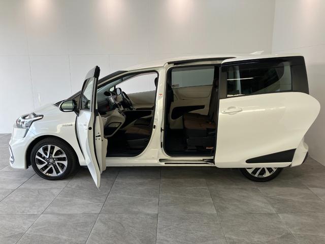 シエンタハイブリッドＧ　ワンセグナビ　バックカメラ　車検整備付トヨタセーフティセンス　ワンセグナビ　バックカメラ　Ｂｌｕｅｔｏｏｔｈ　ＥＴＣ　両側電動スライドドア　マニュアルレベリング　オートエアコン　電動格納式ミラー　スマートキー（滋賀県）の中古車