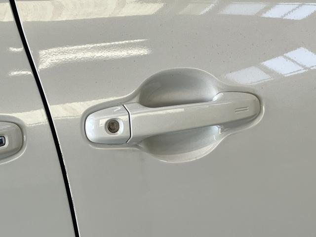 シエンタハイブリッドＧ　ワンセグナビ　バックカメラ　車検整備付トヨタセーフティセンス　ワンセグナビ　バックカメラ　Ｂｌｕｅｔｏｏｔｈ　ＥＴＣ　両側電動スライドドア　マニュアルレベリング　オートエアコン　電動格納式ミラー　スマートキー（滋賀県）の中古車