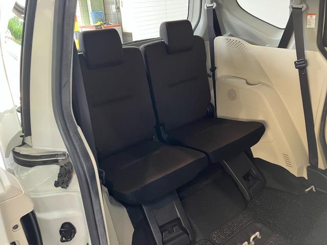 シエンタハイブリッドＧ　ワンセグナビ　バックカメラ　車検整備付トヨタセーフティセンス　ワンセグナビ　バックカメラ　Ｂｌｕｅｔｏｏｔｈ　ＥＴＣ　両側電動スライドドア　マニュアルレベリング　オートエアコン　電動格納式ミラー　スマートキー（滋賀県）の中古車