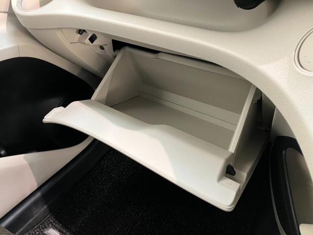 シエンタハイブリッドＧ　ワンセグナビ　バックカメラ　車検整備付トヨタセーフティセンス　ワンセグナビ　バックカメラ　Ｂｌｕｅｔｏｏｔｈ　ＥＴＣ　両側電動スライドドア　マニュアルレベリング　オートエアコン　電動格納式ミラー　スマートキー（滋賀県）の中古車