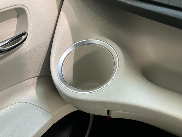シエンタハイブリッドＧ　ワンセグナビ　バックカメラ　車検整備付トヨタセーフティセンス　ワンセグナビ　バックカメラ　Ｂｌｕｅｔｏｏｔｈ　ＥＴＣ　両側電動スライドドア　マニュアルレベリング　オートエアコン　電動格納式ミラー　スマートキー（滋賀県）の中古車