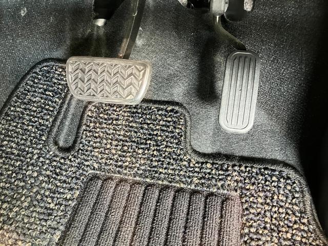 シエンタハイブリッドＧ　ワンセグナビ　バックカメラ　車検整備付トヨタセーフティセンス　ワンセグナビ　バックカメラ　Ｂｌｕｅｔｏｏｔｈ　ＥＴＣ　両側電動スライドドア　マニュアルレベリング　オートエアコン　電動格納式ミラー　スマートキー（滋賀県）の中古車
