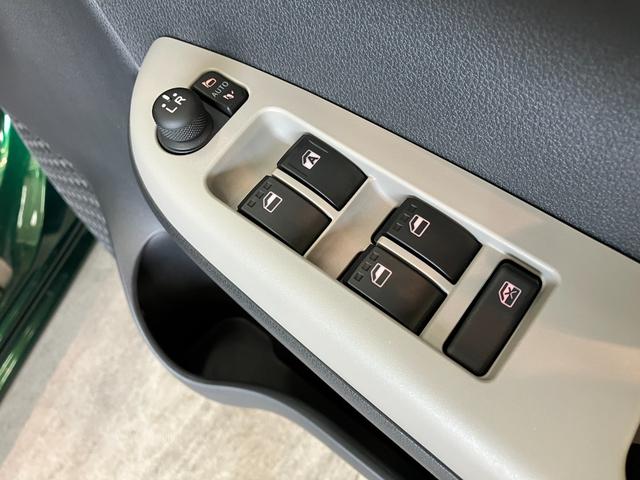 パッソモーダ　Ｓ　ワンセグナビ　バックカメラ　ＬＥＤ　車検整備付衝突被害軽減ブレーキ　スマアシ２　ワンセグナビ　バックカメラ　Ｂｌｕｅｔｏｏｔｈ　ＬＥＤヘッド　スマートキー　電動格納式ドアミラー　オートエアコン　エコアイドル（滋賀県）の中古車