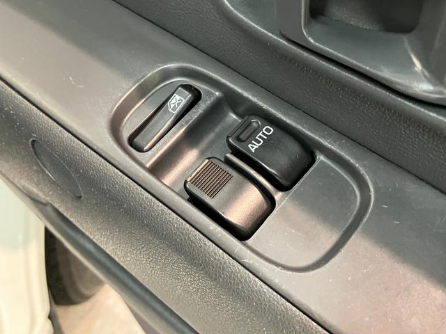 ハイゼットカーゴＤＸ　パートタイム４ＷＤ　ドラレコ　ＥＴＣ　キーレスパートタイム４ＷＤ　ＡＭ／ＦＭラジオ　ドラレコ　ＥＴＣ　キーレスエントリー　前席パワーウィンドウ　両側スライドドア（滋賀県）の中古車