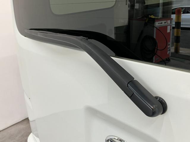 ハイゼットカーゴＤＸ　パートタイム４ＷＤ　ドラレコ　ＥＴＣ　キーレスパートタイム４ＷＤ　ＡＭ／ＦＭラジオ　ドラレコ　ＥＴＣ　キーレスエントリー　前席パワーウィンドウ　両側スライドドア（滋賀県）の中古車