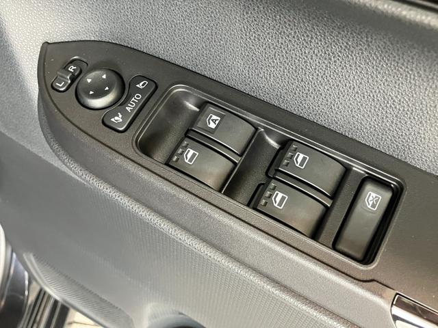 タントカスタムX 両側電動スライドドア LED 届出済未使用車衝突被害軽減ブレーキ コーナーセンサー バックカメラ(ナビ装着時用) 両側電動スライドドア 前席シートヒーター 電動パーキングブレーキ LED オートライト オートエアコン スマートキー エコアイドル(滋賀県)の中古車