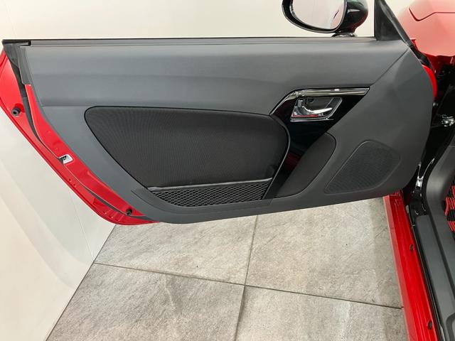 コペンＧＲスポーツ　フルセグナビ　ＢＢＳアルミ　レカロシートＧＲ専用サスペンション　フルセグナビ　ＤＶＤ　Ｂｌｕｅｔｏｏｔｈ　ＵＳＢ　ドライブレコーダ−　ＭＯＭＯ製ハンドル　レカロシート　ＢＢＳ製アルミホイール　シートヒーター　ＬＥＤ　オートライト　ドラレコ（滋賀県）の中古車