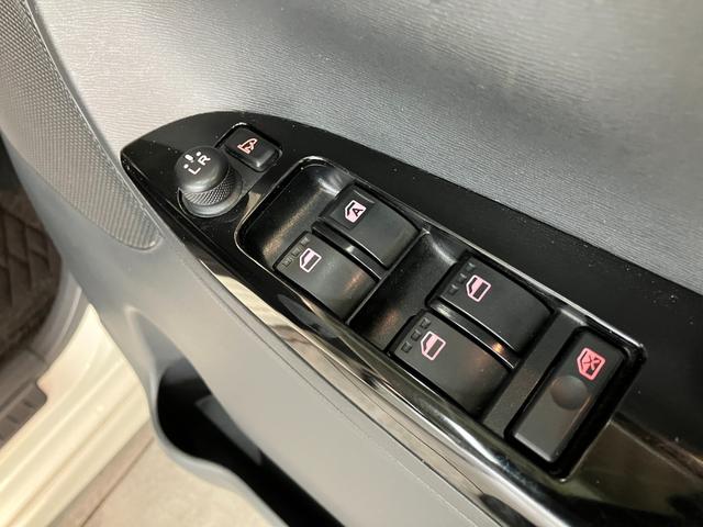 タントカスタムＸスマートセレクションＳＡ　フルセグナビ　車検整備付衝突被害軽減ブレーキ　スマアシ１　フルセグナビ　バックカメラ　ＤＶＤ再生　Ｂｌｕｅｔｏｏｔｈ　ＵＳＢ　左側電動スライドドア　スマートキー　オートエアコン　ＬＥＤヘッドライト　オートライト（滋賀県）の中古車