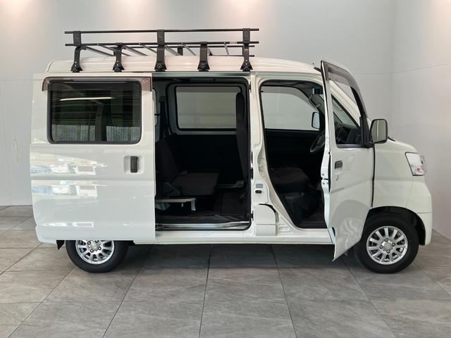 ハイゼットカーゴデラックスSA3 AT車 キーレス 前席パワーウインドウ衝突被害軽減ブレーキ スマアシ3 キーレスエントリー ETC車載器 前席パワーウインドウ AM/FMステレオ 両側スライドドア オートライト エコアイドル ルーフキャリア(滋賀県)の中古車