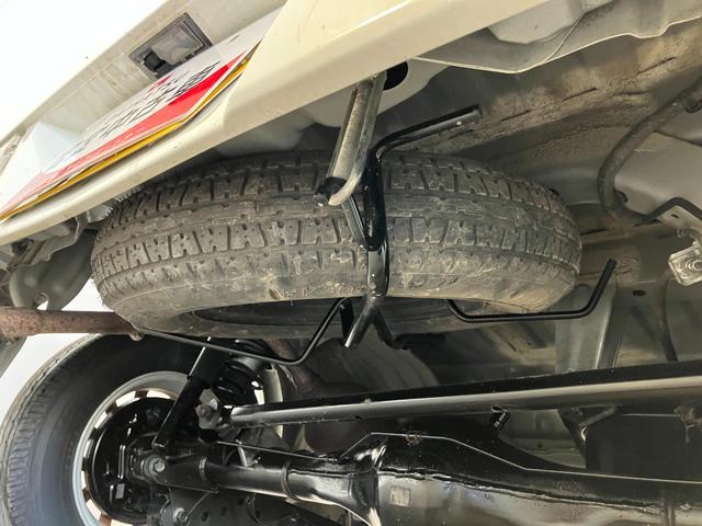 ハイゼットカーゴデラックスSA3 AT車 キーレス 前席パワーウインドウ衝突被害軽減ブレーキ スマアシ3 キーレスエントリー ETC車載器 前席パワーウインドウ AM/FMステレオ 両側スライドドア オートライト エコアイドル ルーフキャリア(滋賀県)の中古車