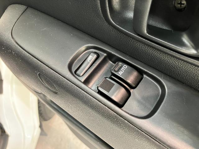 ハイゼットカーゴデラックスSA3 AT車 キーレス 前席パワーウインドウ衝突被害軽減ブレーキ スマアシ3 キーレスエントリー ETC車載器 前席パワーウインドウ AM/FMステレオ 両側スライドドア オートライト エコアイドル ルーフキャリア(滋賀県)の中古車