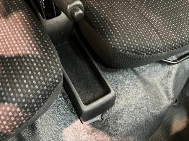 ハイゼットカーゴデラックスSA3 AT車 キーレス 前席パワーウインドウ衝突被害軽減ブレーキ スマアシ3 キーレスエントリー ETC車載器 前席パワーウインドウ AM/FMステレオ 両側スライドドア オートライト エコアイドル ルーフキャリア(滋賀県)の中古車