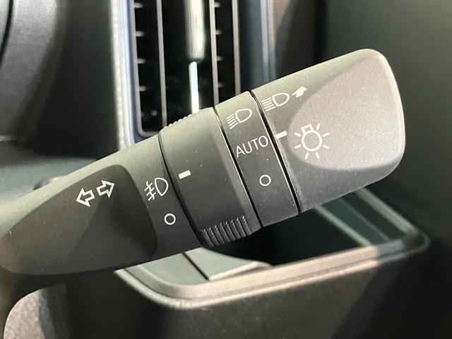 タントカスタムＸ　両側電動スライドドア　ＬＥＤ　届出済未使用車衝突被害軽減ブレーキ　コーナーセンサー　バックカメラ（ナビ装着時用）　両側電動スライドドア　前席シートヒーター　電動パーキングブレーキ　ＬＥＤ　オートライト　オートエアコン　スマートキー　エコアイドル（滋賀県）の中古車