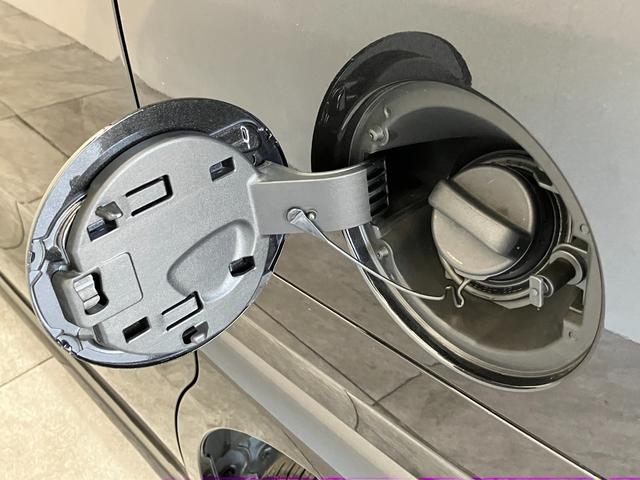 タントカスタムＲＳ　ターボ　両側電動スライドドア　届出済未使用車衝突被害軽減ブレーキ　コーナーセンサー　ターボ　バックカメラ（ナビ装着時用）　両側電動スライドドア　前席シートヒーター　電動パーキングブレーキ　ＬＥＤ　オートライト　オートエアコン　スマートキー（滋賀県）の中古車