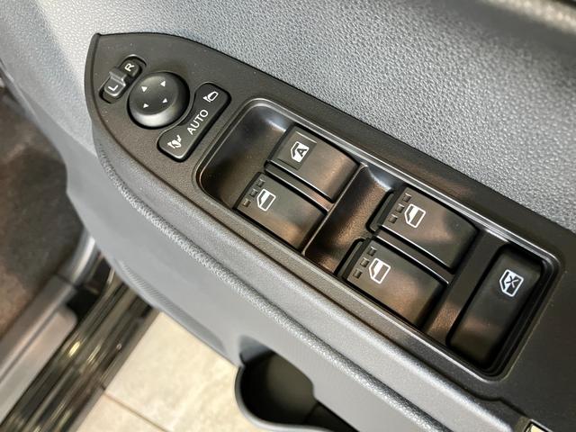 タントカスタムＲＳ　ターボ　両側電動スライドドア　届出済未使用車衝突被害軽減ブレーキ　コーナーセンサー　ターボ　バックカメラ（ナビ装着時用）　両側電動スライドドア　前席シートヒーター　電動パーキングブレーキ　ＬＥＤ　オートライト　オートエアコン　スマートキー（滋賀県）の中古車