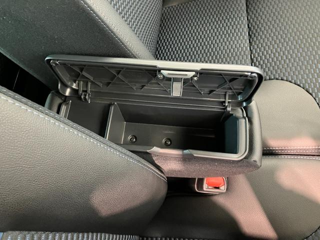 タントカスタムＲＳ　ターボ　両側電動スライドドア　届出済未使用車衝突被害軽減ブレーキ　コーナーセンサー　ターボ　バックカメラ（ナビ装着時用）　両側電動スライドドア　前席シートヒーター　電動パーキングブレーキ　ＬＥＤ　オートライト　オートエアコン　スマートキー（滋賀県）の中古車