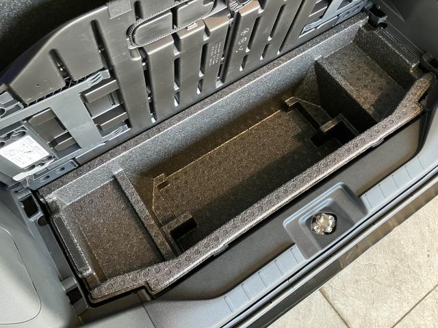 タントカスタムＲＳ　ターボ　両側電動スライドドア　届出済未使用車衝突被害軽減ブレーキ　コーナーセンサー　ターボ　バックカメラ（ナビ装着時用）　両側電動スライドドア　前席シートヒーター　電動パーキングブレーキ　ＬＥＤ　オートライト　オートエアコン　スマートキー（滋賀県）の中古車