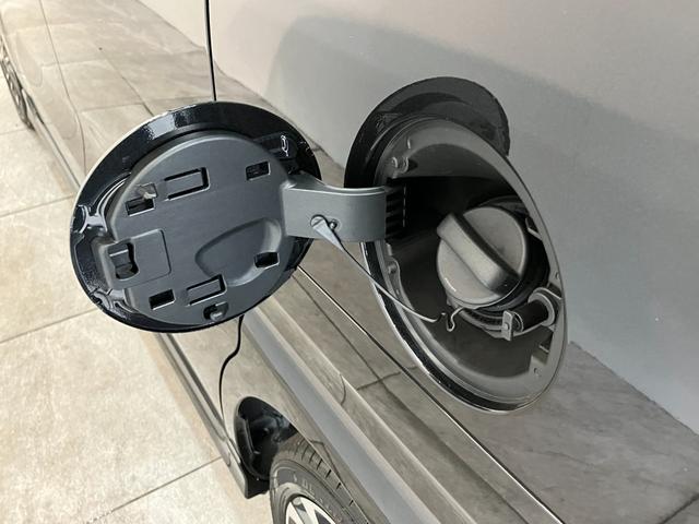 タントカスタムＲＳ　ターボ　両側電動スライドドア　届出済未使用車衝突被害軽減ブレーキ　コーナーセンサー　ターボ　バックカメラ（ナビ装着時用）　両側電動スライドドア　前席シートヒーター　電動パーキングブレーキ　ＬＥＤ　オートライト　オートエアコン　エコアイドル（滋賀県）の中古車