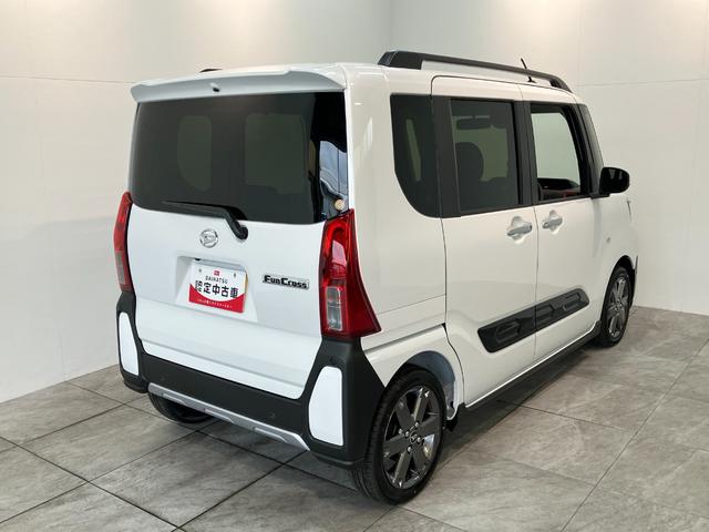 タントファンクロスターボ　ディスプレイオーディオ　届出済未使用車衝突被害軽減ブレーキ　　コーナーセンサー　９型ディスプレイオーディオ　フルセグ　Ｂｌｕｅｔｏｏｔｈ　ＵＳＢ　バックカメラ　両側電動スライドドア　前席シートヒーター　ＬＥＤ　オートライト　スマートキー（滋賀県）の中古車