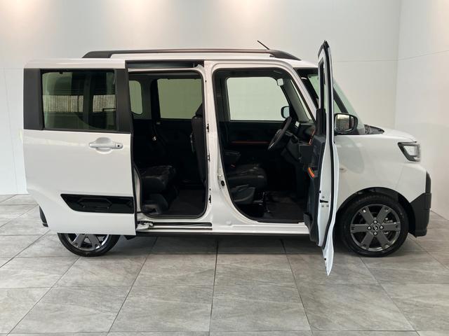 タントファンクロスターボ　ディスプレイオーディオ　届出済未使用車衝突被害軽減ブレーキ　　コーナーセンサー　９型ディスプレイオーディオ　フルセグ　Ｂｌｕｅｔｏｏｔｈ　ＵＳＢ　バックカメラ　両側電動スライドドア　前席シートヒーター　ＬＥＤ　オートライト　スマートキー（滋賀県）の中古車