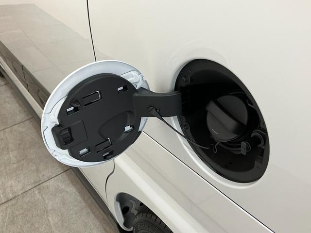 タントファンクロスターボ　ディスプレイオーディオ　届出済未使用車衝突被害軽減ブレーキ　　コーナーセンサー　９型ディスプレイオーディオ　フルセグ　Ｂｌｕｅｔｏｏｔｈ　ＵＳＢ　バックカメラ　両側電動スライドドア　前席シートヒーター　ＬＥＤ　オートライト　スマートキー（滋賀県）の中古車