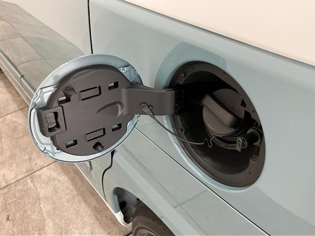 ムーヴキャンバスストライプスＧ　両側電動スライドドア　ＬＥＤ　届出済未使用車衝突被害軽減ブレーキ　コーナーセンサー　バックカメラ（ナビ装着時用）　両側電動スライドドア　前席シートヒーター　電動パーキングブレーキ　ＬＥＤ　オートライト　オートエアコン　スマートキー　エコアイドル（滋賀県）の中古車