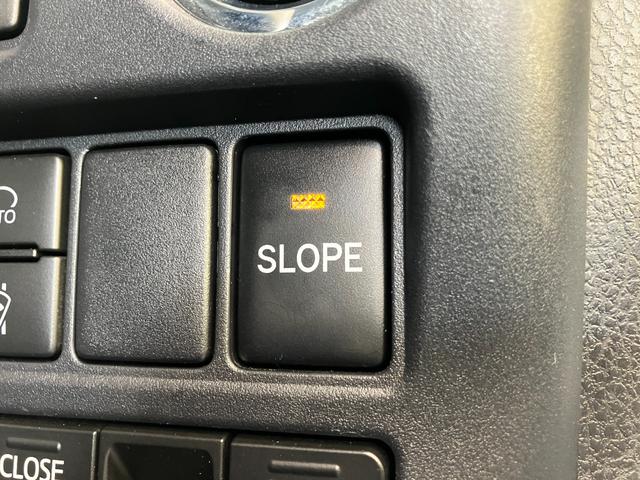 ノアＸ車いす仕様車スロープタイプ１　フルセグナビ　バックカメラ福祉車両　トヨタセーフティセンス　９型フルセグナビ　バックカメラ　ＥＴＣ　前後ドラレコ　ＤＶＤ再生　Ｂｌｕｅｔｏｏｔｈ　ＵＳＢ　クルーズコントロール　両側電動スライドドア　ダブルエアコン　スマートキー（滋賀県）の中古車