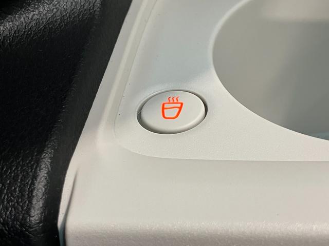 ムーヴキャンバスストライプスＧ　両側電動スライドドア　ＬＥＤ　届出済未使用車衝突被害軽減ブレーキ　コーナーセンサー　バックカメラ（ナビ装着時用）　両側電動スライドドア　前席シートヒーター　電動パーキングブレーキ　ＬＥＤ　オートライト　オートエアコン　スマートキー　エコアイドル（滋賀県）の中古車