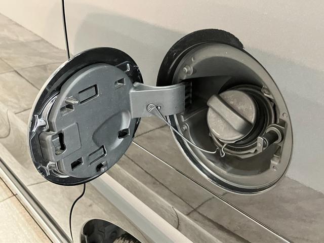 タントカスタムＲＳ　ターボ　両側電動スライドドア　車検整備付衝突被害軽減ブレーキ　コーナーセンサー　ターボ　バックカメラ（ナビ装着時用）　両側電動スライドドア　前席シートヒーター　電動パーキングブレーキ　ＬＥＤ　オートライト　オートエアコン　スマートキー（滋賀県）の中古車