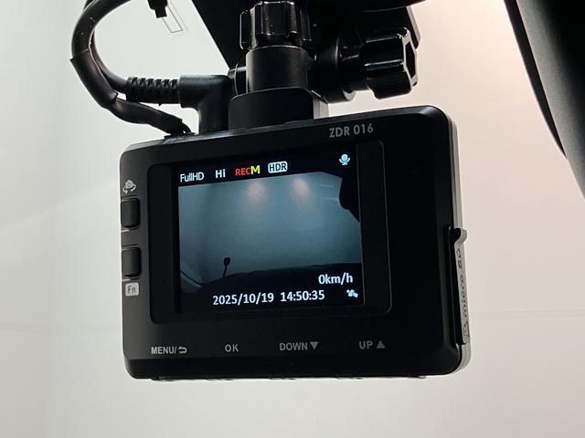 ハイラックスＺ　４ＷＤ　フルセグナビ　バックカメラ　前後ドラレコ　ＬＥＤトヨタセーフティセンス　コーナーセンサー　フルセグナビ　バックカメラ　ＤＶＤ再生　Ｂｌｕｅｔｏｏｔｈ　ＵＳＢ　前後ドラレコ　ＥＴＣ　クルーズコントロール　スマートキー　パートタイム４ＷＤ　デフロック（滋賀県）の中古車