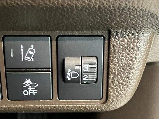 N−WGNGホンダセンシング ナビ スマートキー レーダークルコンフロントワイドビューカメラ(ホンダセンシング) ナビ Bluetooth USB ETC レーダークルーズコントロール オートライト オートエアコン スマートキー 電動格納式ドアミラー(滋賀県)の中古車