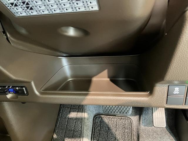 N−WGNGホンダセンシング ナビ スマートキー レーダークルコンフロントワイドビューカメラ(ホンダセンシング) ナビ Bluetooth USB ETC レーダークルーズコントロール オートライト オートエアコン スマートキー 電動格納式ドアミラー(滋賀県)の中古車